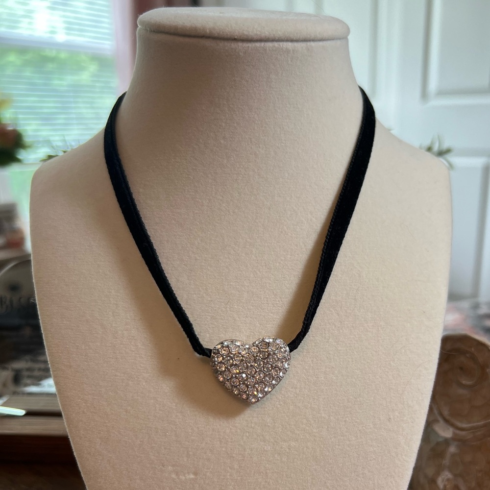 Elegant Rhinestone Heart Pendant Necklace